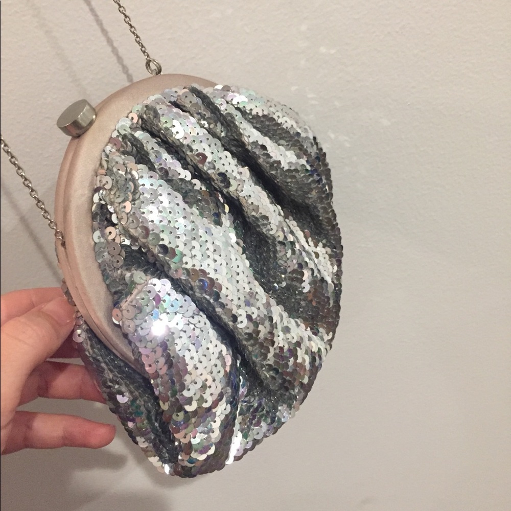Clear out - make an offer !!!GORGEOUS Santi purse